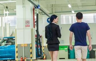 AISS爱丝(黄金版) – 索菲的穿行之旅，快来一张原图壁纸，不然我都要嫉妒了！