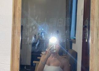 微密圈 – 定制到让人翻白眼，Cool文茜写真中的“天使”其实……真是不同寻常的组合。