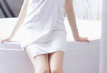 GIRLT果团网 – “肉丝”让人想入非非，然而“张小喵”的原图却意外被打破，如何解读这冲突呢？
