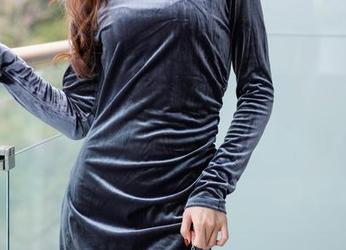IMiss爱蜜社 – Lucky沈欢欣的私拍，真难得见到这种原图，礼服挺好！