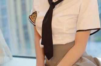 MFStar模范学院 – 对于照片中的学姐，一颗甜蛋黄a打包给你吃的快乐！