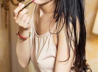 TouTiao头条女神 – 朦胧的薄荷绿：私房美图中，JennyR又发现了什么新鲜事！