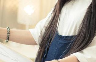 TouTiao头条女神 – 艾小青的温柔写真——让你心里的小鹿怦怦乱撞！