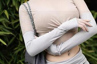 Xiuren秀人网 – laura阿姣的黑丝套图，简直让人有点想多想少…这是啥资源呀？