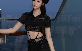 Xiuren秀人网 – 喜欢大琪琪Emily的美足图包吗？你也能感受到那种“轻”