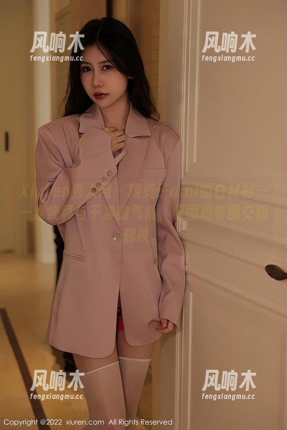 Xiuren秀人网 - 糯美子nini的白衬衫——那纯真与干净的气质，原图和套图交相辉映。