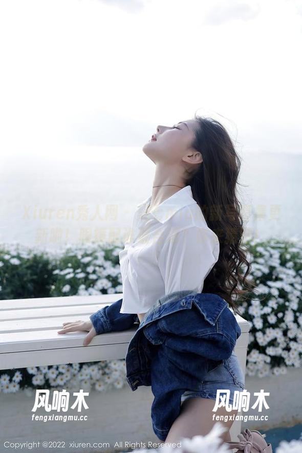 Xiuren秀人网 - 美七mia的新写真集更新啦！眼镜配谁最合适？你来猜吧！
