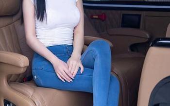 Xiuren秀人网 – 套图一出，艾小青女神角色扮演，逗趣与雅致并存！