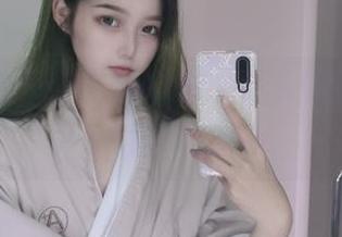 甜心套图：eloise软软，让人想起奶茶的感觉。