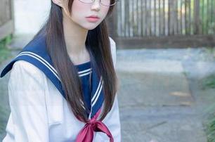 nagisa魔物喵的水手服图集，据说穿上这件衣服就能勾引海浪，原图证据来了