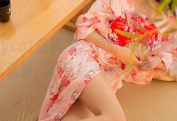 partycat轰趴猫 – 倾听Ellie艾栗栗的居家私房，不经意中掩藏的小乐趣。
