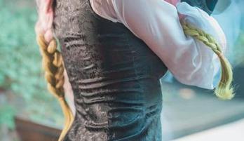 yeeun孙乐乐的睡衣合集：究竟是梦里的玫瑰还是现实的懒猫？