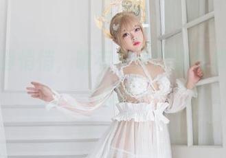 教室里静悄悄，唯有你烨烨的免费写真在低喃