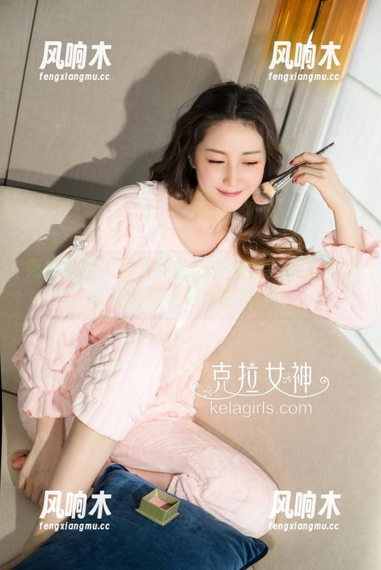 克拉女神 - 静宜的全方位裸足：高清到几乎让我怀疑是不是贴图！