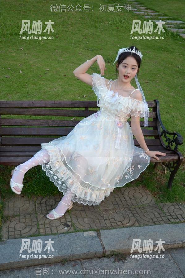 初夏女神 - 害羞的柒柒和她的睡衣世界，一组不妨分享的原图！