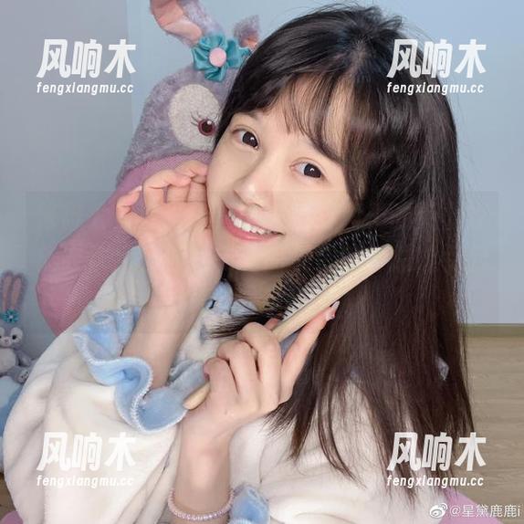 修辞太多没兴趣，但千反田鹿子的英梨梨皮衣作品，精选辑里的夹杂细节总能引起我多想了。
