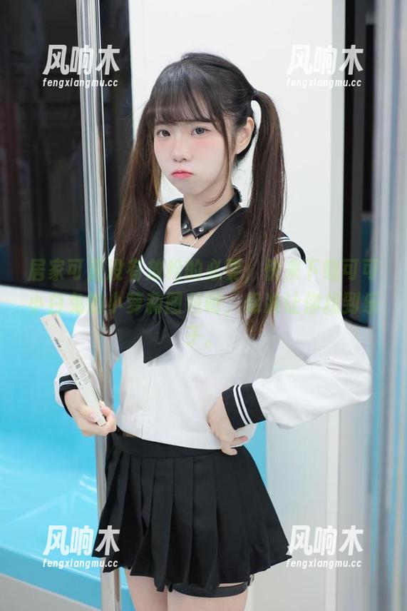 居家可是没有放松的必要，快来下载可可小白兔的小萝莉图包吧，保准让你找到乐子。