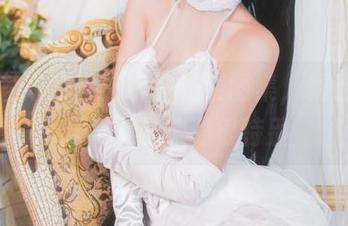 可可老师的碧蓝航线光荣图集，精选中的春雪凉夜味道很特别