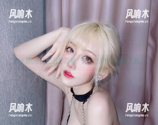 啾小妍Deer的日常亮相，这种图片也太随意了吧。