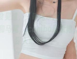 别说你没见过，“喵糖映画”私拍的白袜体操服和马尾，.combo挺惊艳，让人想深入研究一下。