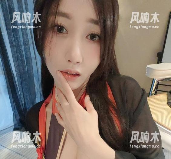 微密圈 - 短裙画卷，超清在线——小玉吃果冻的夏日偶像