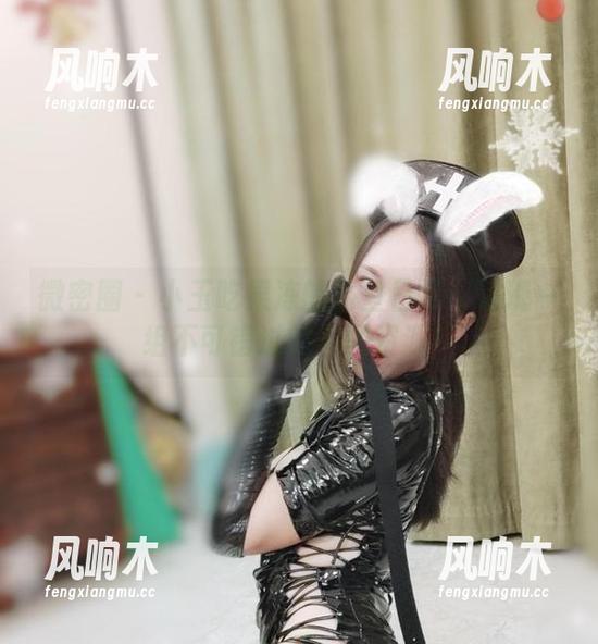 微密圈 - 小玉吃果冻的浴室日常：发现一组不可错过的美图资源！