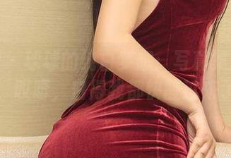 尤果网 – 球球的纯白梦想：写真集里的原图，哎呀，白得我都快醒过来了。