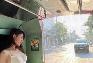 微密圈 – 就是阿朱啊的清纯写真，真让人琢磨不透的美图，脑海里开始想象各种可能。