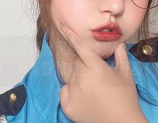 微密圈 – 张思允又给我们带来了这套黑丝制服，油亮到我完全移不开眼！美图
