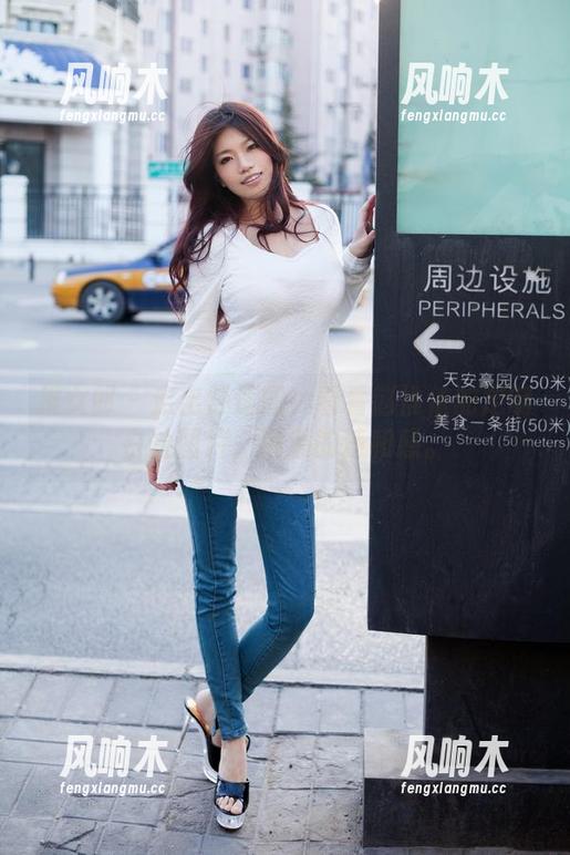 推女郎 - 走出舒适圈！看看赵惟依的定制白丝图片，满满的违和感。