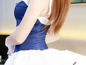 果团网 – 钟紫怡在天台上的美图，能把云彩都懒洋洋晒醒喔
