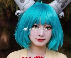 私拍里的桃墨公子，窗边一站，是谁把我吸引到这的？