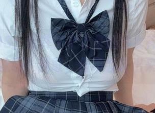 最新COS：樱井宁宁化身婚纱女神，你敢想象吗？我敢，但不会说出来。