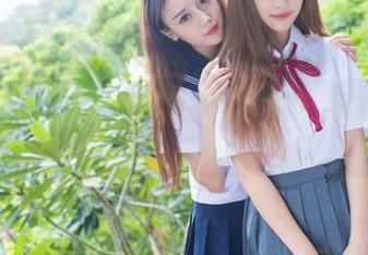 爱蜜社 – 当莉莉Lily扮演校园女神：在线图集，一场绝妙的时光旅行！