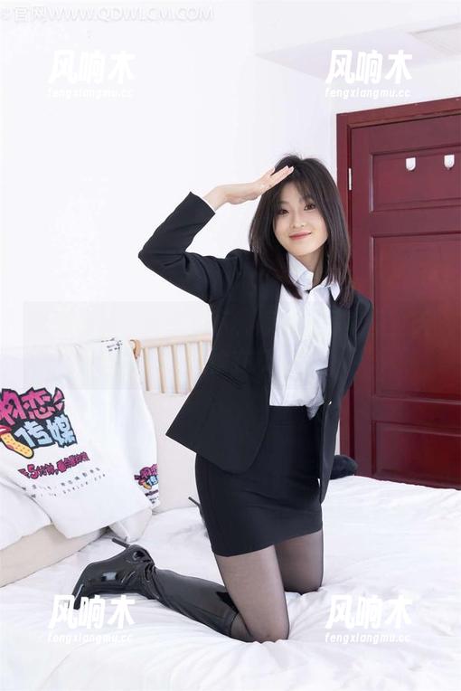 物恋传媒-婷婷 物恋传媒 - 分享一下,婷婷的写真里,天使其实偷偷在打电话!
