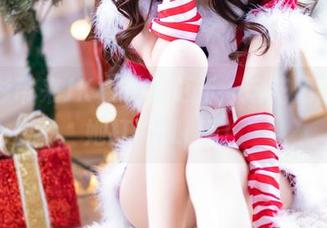 王羽杉带来JK樱花大更新，这花瓣都在为她打CALL啊！