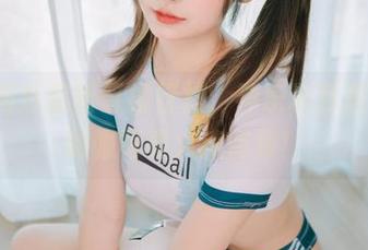 线上阅览室新晋排行榜，神乐坂真东的JK制服写真火速晋级！