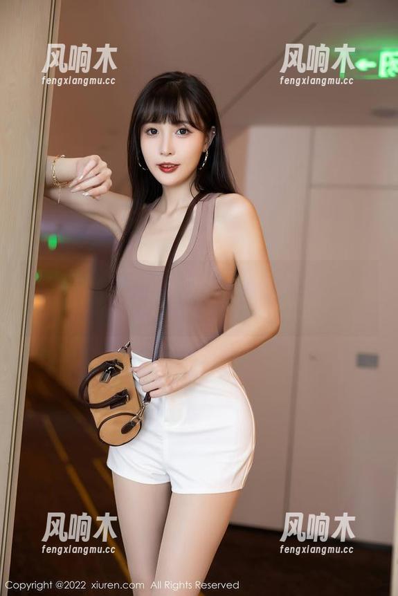 秀人网 - 白色Mina米娜，照片中好像溜走的小精灵