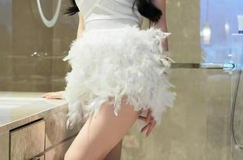 秀人网 – 发现了！Yomi悠蜜最新图册的小女仆，害羞中却又在引人入胜？