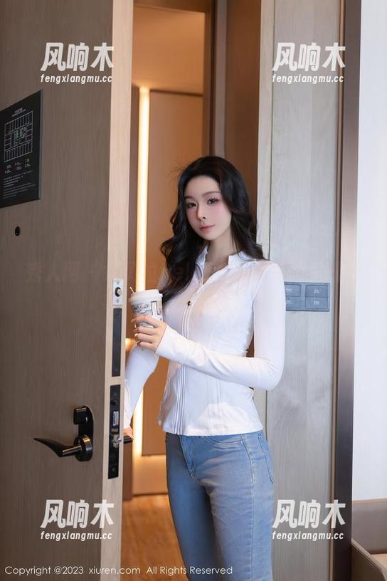 秀人网 - 佘贝拉Bella私拍：她的美脚图集，让人想多看几眼！