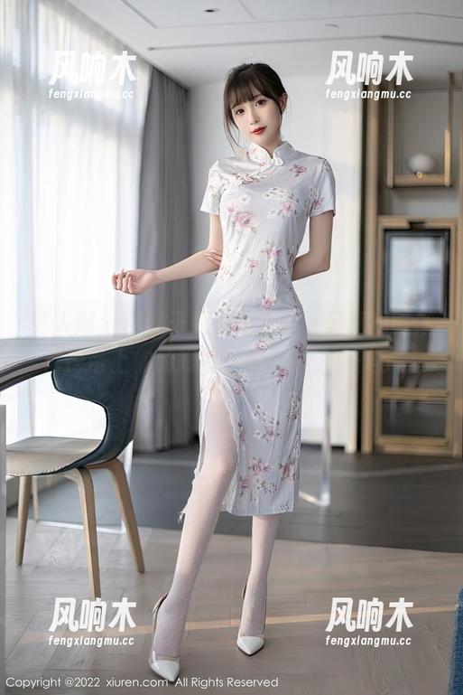 秀人网 - 糯美子的美脚写真，分享的时候记得带上你的眼睛，别眨眼，太美了。