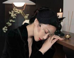 秀人网 – 内衣就要与众不同，艾栗栗栗栗栗栗吖的作品，打开免费新视野！