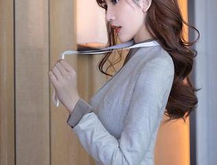 秀人网 – 想把陈以二的死库水写真集藏起来，不想和任何人分享。