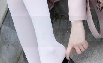 紧急企划 – 穿上黑丝制服的一只喵喵梓，图包里的猫步真心不是随便走的！