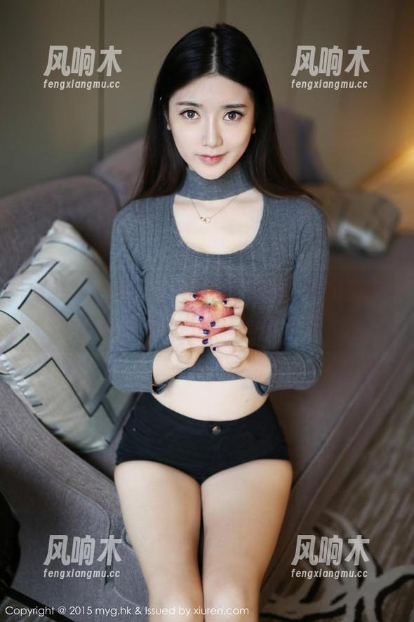 美媛馆 - 糯美子Mini的写真，礼物主题，放到网盘是不是更有生气？