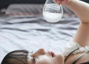 蜜桃社 – 连衣裙的梦中小魔女lily：壁纸合集，还能更疯狂吗？