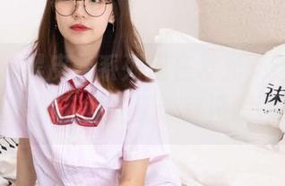 袜啵啵 – 黑皮鞋系列正在发光，芝士的图集等你下载，别说我没提醒！