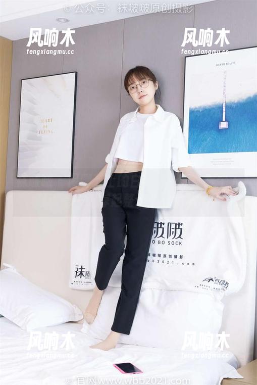 袜啵啵 - 闲聊芝士的白棉袜图集：每个人都该有一双撑起整个画面的袜子！