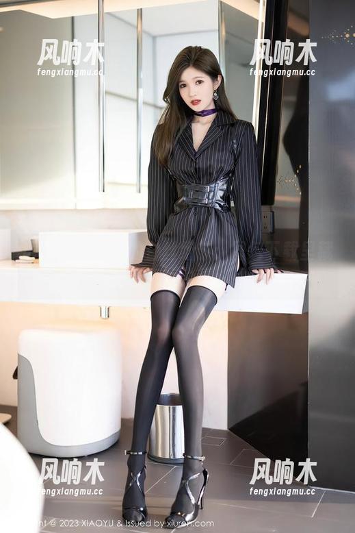 语画界-奶瓶 语画界 - 奶瓶的白丝细节:图包下载里藏着意外的美!