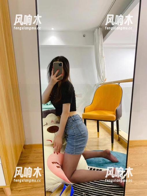 微密圈 - 迷人的软妹小九九，资源分享时的睡衣魔法简直无法抗拒。
